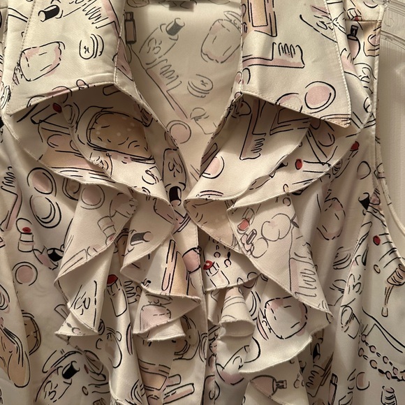 Tahiri Silky Slvless Top w 5 Buttons P/Small. Worn once & like new & comfy. Nice - Picture 4 of 16